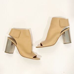 VINCE Faye Boots Booties Nude size 8 $495.00 Leather metallic heel